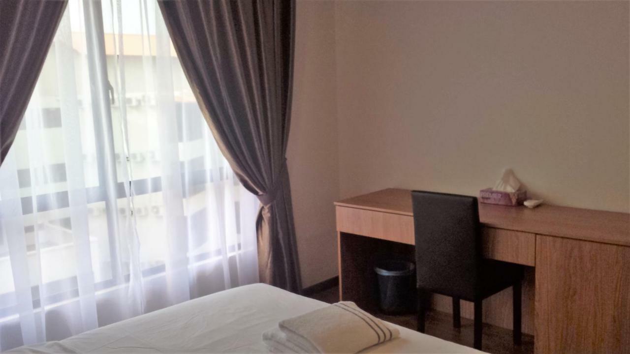 Kampung Sungai Ular Cherloft@Samsuria Beach Residences מראה חיצוני תמונה