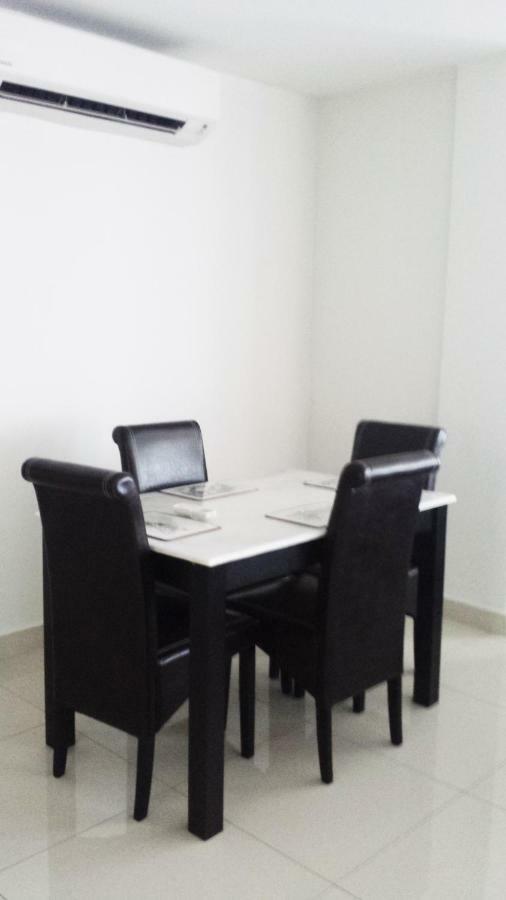 Kampung Sungai Ular Cherloft@Samsuria Beach Residences מראה חיצוני תמונה