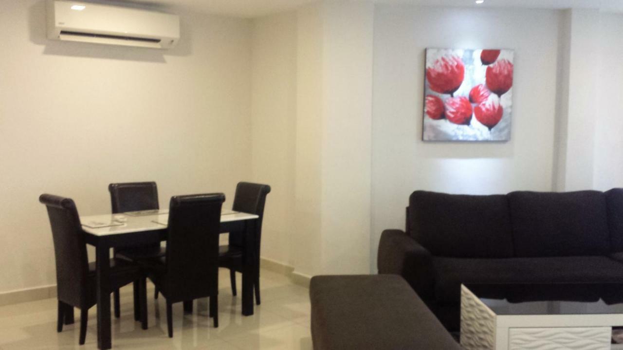 Kampung Sungai Ular Cherloft@Samsuria Beach Residences מראה חיצוני תמונה