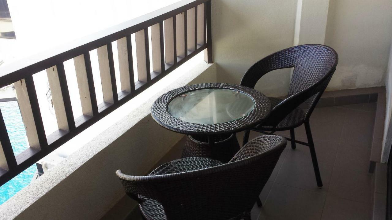 Kampung Sungai Ular Cherloft@Samsuria Beach Residences מראה חיצוני תמונה