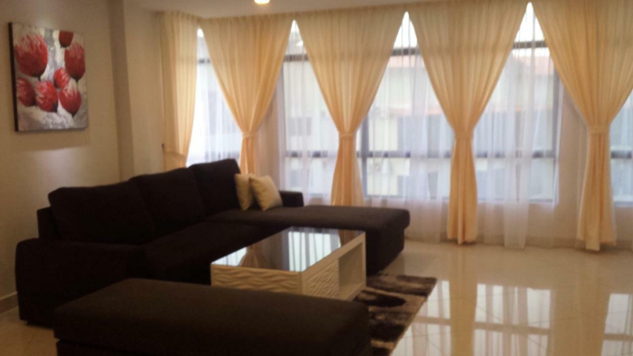 Kampung Sungai Ular Cherloft@Samsuria Beach Residences מראה חיצוני תמונה