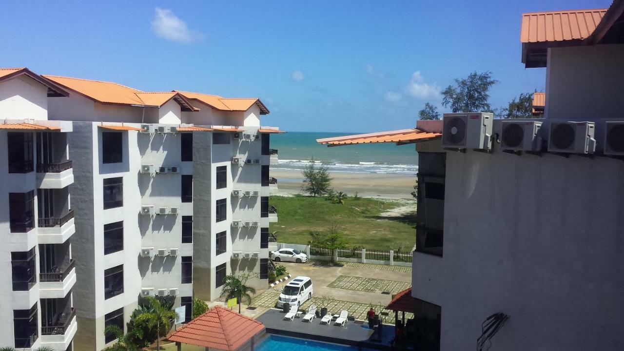 Kampung Sungai Ular Cherloft@Samsuria Beach Residences מראה חיצוני תמונה